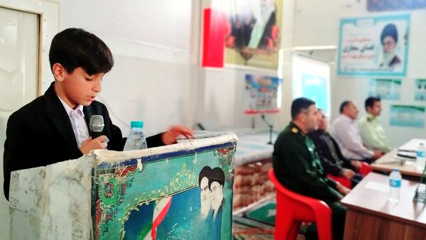 دانش‌آموزان در تریبون آزاد، نقدهای خود را به مسئولان مطرح کردند