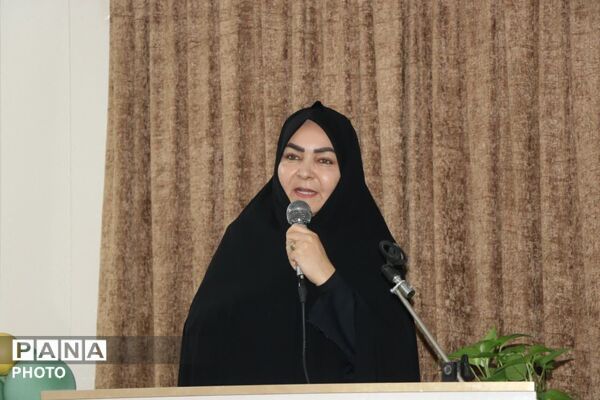 طنین ندای معنویت در هفتمین اجلاس سراسری نماز دانش‌آموزی شهرستان مه‌ولات