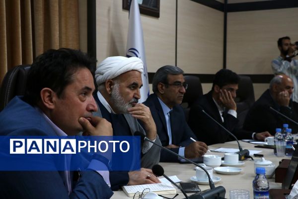 هنرمندان استان خراسان رضوی با استاندار خراسان رضوی دیدار کردند 