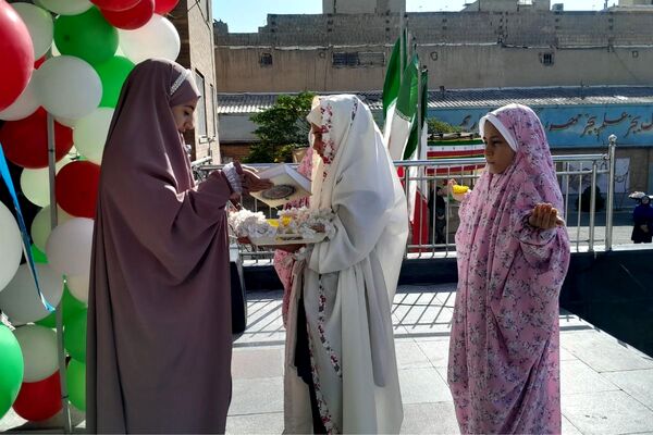 برگزاری جشن غنچه ها در آموزشگاه حضرت زینب(س)