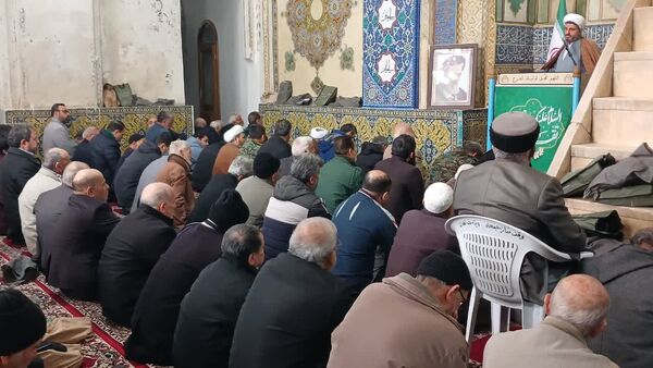 اقامه نماز پرفیض جمعه در سمنان