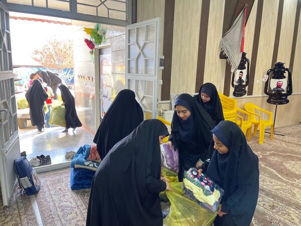 همایش ایران همدل در دبستان غیردولتی امام حسین(ع)