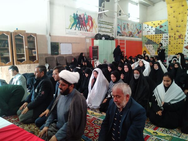 مراسم وداع با شهید گمنام در دبیرستان مرحوم پاکدل