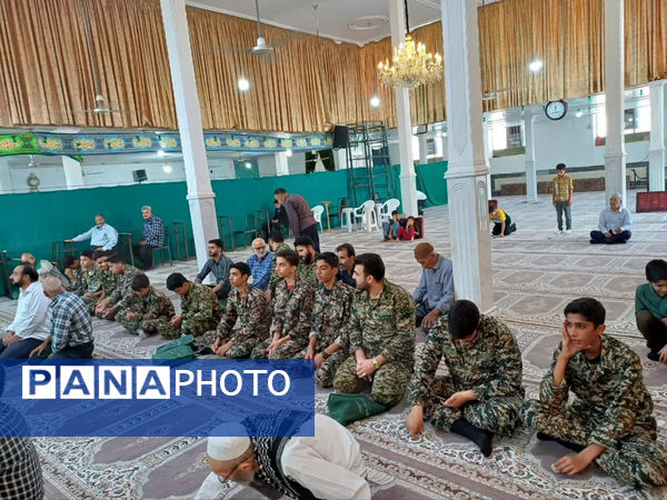 ‌حضور نوجوانان روستای مومن‌آباد قم در محفل روایتگری شهدا