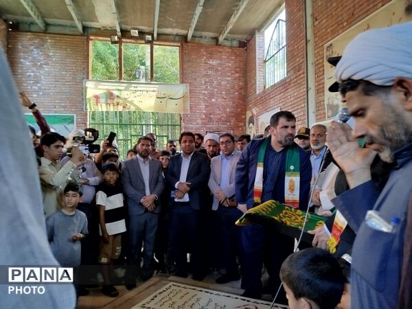 ویژه برنامه دهه کرامت و استقبال از خادمین و پرچم آستان مبارک حضرت علی بن موسی الرضا(ع) در شهرستان رودبارجنوب