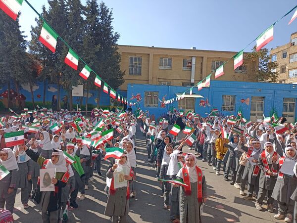 مراسم روز دانش آموز در دبستان دخترانه نرجس یک