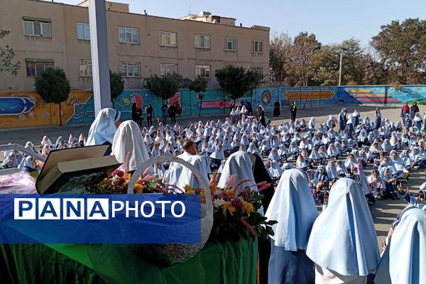 حضور خادمین امام رضا (ع) در دبستان دخترانه آیین روشن