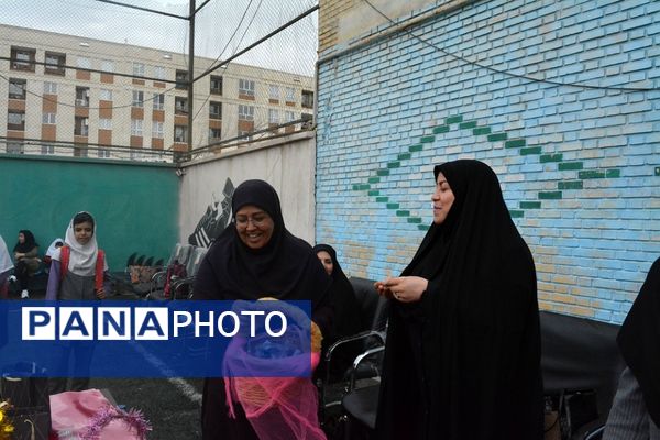 برگزاری مسابقات ورزشی ویژه اولیای دانش‌آموزان دبستانی در ناحیه ۲ بهارستان