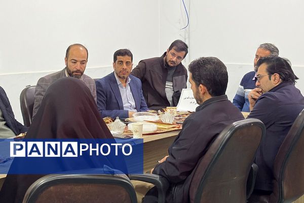 جلسه ستاد برگزاری جشنواره قرآنی قله نور در شهرستان اسلامشهر