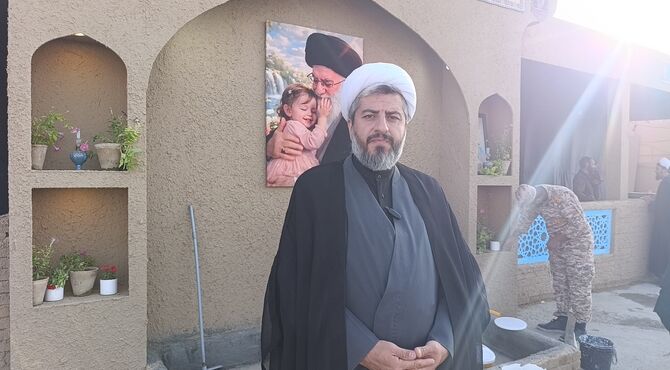 موکب «سرزمین وحدت» با مشارکت مردم به زائران رهبر شهید خدمت‌رسانی می‌کند