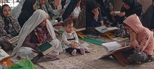 تلاوت دعای ام داوود توسط معتکفین روستای نقاب خلیل آباد