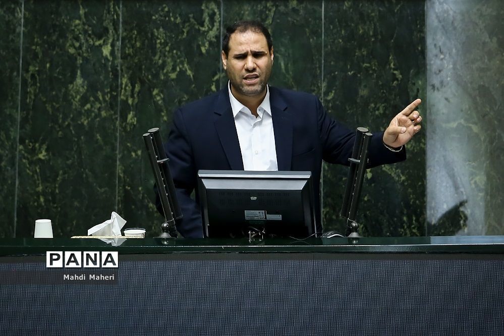 با اجرای قانون رتبه‌بندی، حقوق معلمان ۲۶ درصد رشد پیدا کرد