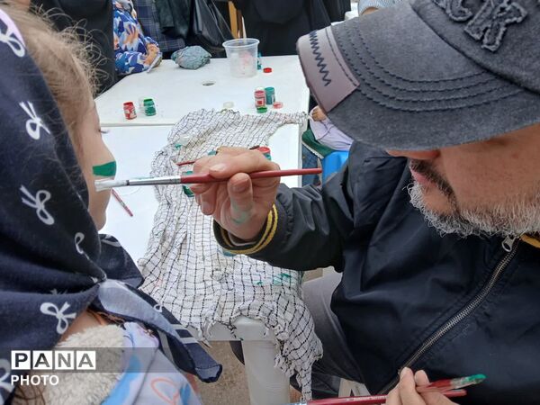 دانش آموزان آزادشهر با رهبر جوان بیعت کردند