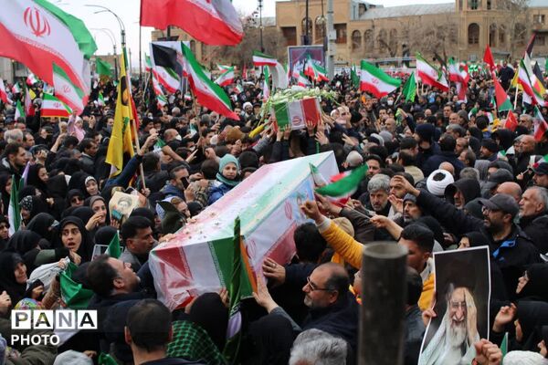 مراسم باشکوه بیعت مردم همدان با رهبر جدید انقلاب اسلامی 
