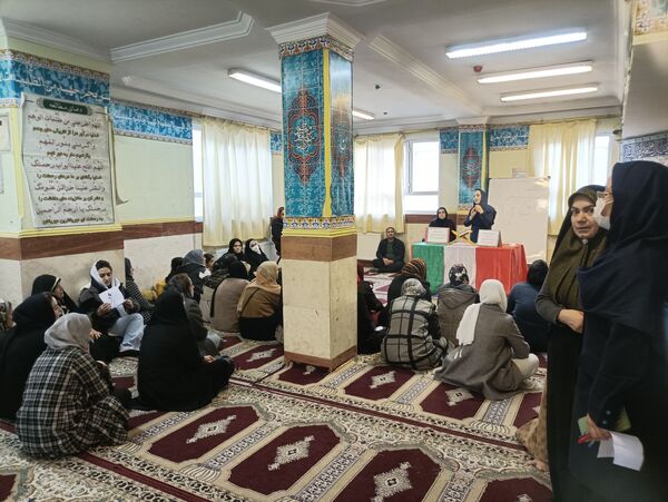برگزاری کارگاه کاهش آسیب‌های اجتماعی در دبیرستان شهیدان گروسی