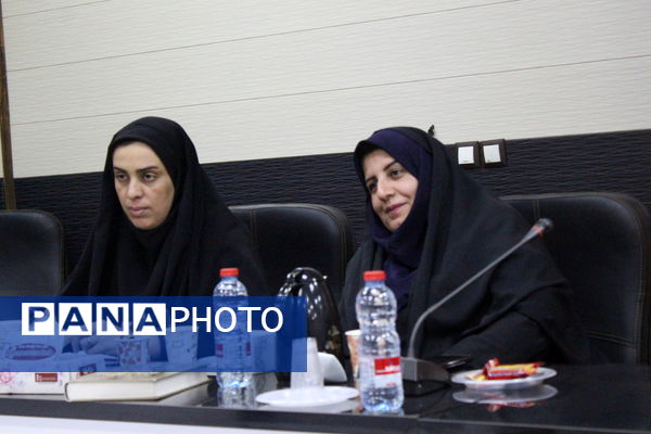 نشست تخصصی کارشناسان سواد آموزی استان بوشهر