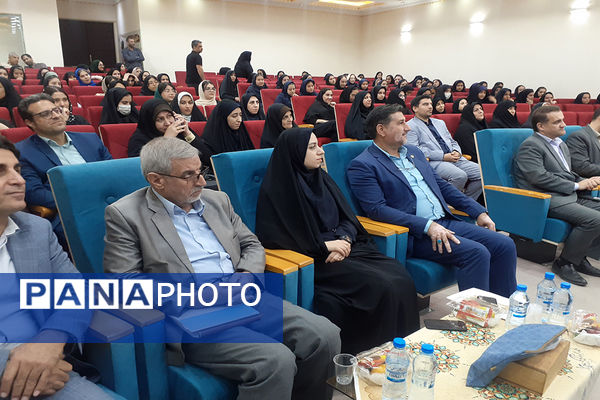 مراسم تجلیل از پذیرفته شدگان کنکور سراسری ۱۴۰۳ آموزشگاه نمونه دولتی سمیه شهرستان پیشوا