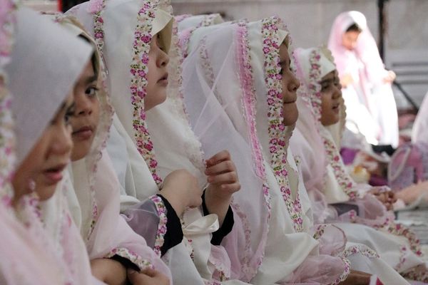 جشن فرشته‌ها، جشن بندگی 