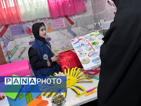 نمایشگاه کاردستی، کتاب‌های درسی و بازی و مهارت در دبستان هدی یک