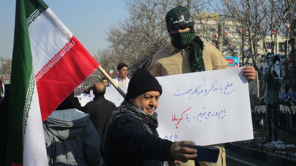 راهپیمایی یوم‌الله ۲۲بهمن با حضور پرشور مردم در استان البرز