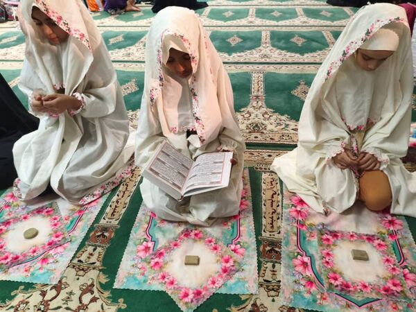 لحظات ناب اعتکاف دانش‌آموزی دختران در جاسک