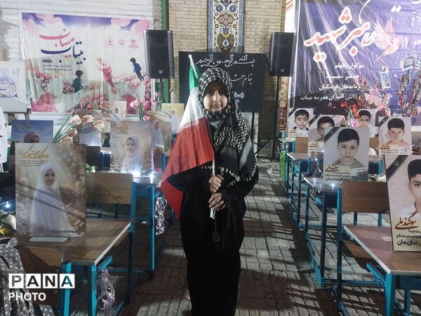 حضور گسترده مردم حاجی‌آباد در یادواره رهبر شهید و شهدای فرهنگی 