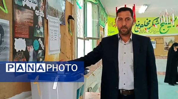 حضور پرشور مردم فاروج پای صندوق‌های رای 