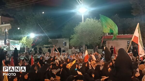 تجمع پرشور مردم پلدختر در میدان بهشتی به‌ مناسبت چهلم رهبر شهید