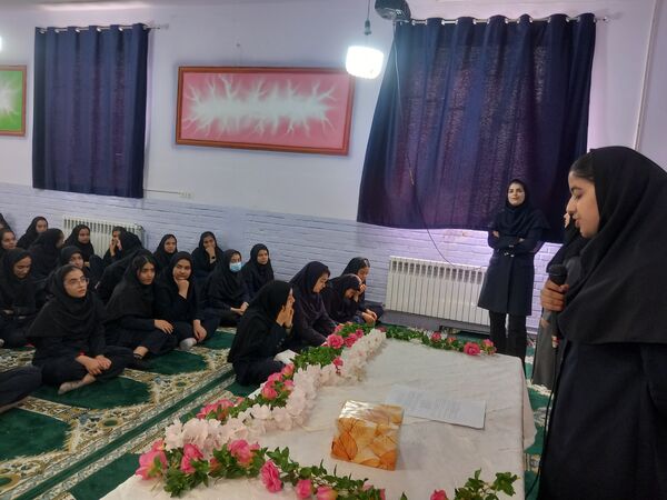 برگزاری مراسم روز دختر در هنرستان خاور عسکری 