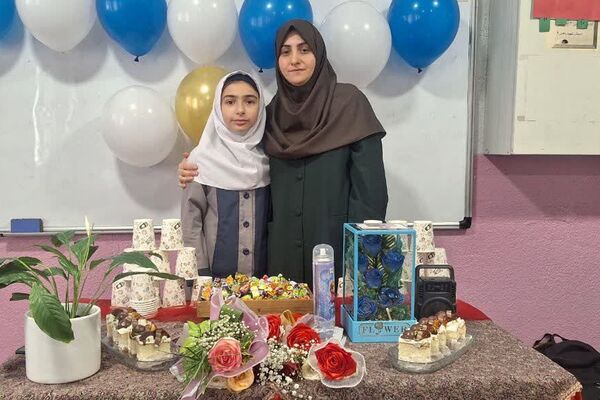 تجلی محبت و قدردانی از زحمات معلمان  در جشن سپاس معلم مدارس شهرستان ملارد 