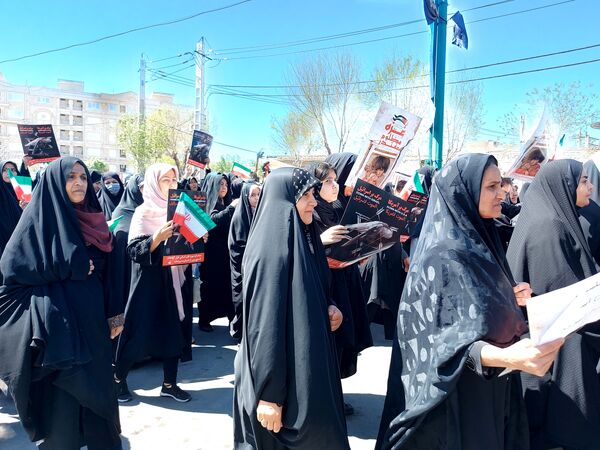 راهپیمایی روز قدس با حضور مدیرکل آموزش و پرورش شهرستان‌های تهران در کهریزک 