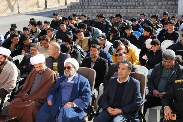 طنین زنگ انقلاب در هنرستان فارابی؛ آغاز شور و جشن دهه فجر در شهرستان سملقان