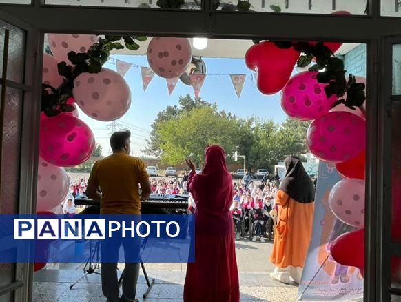 جشن روز جهانی کودک در دبستان فجر اسلام 