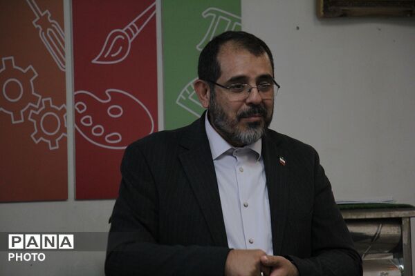 جشن فارغ‌التحصیلی دانش‌آموزان دبیرستان حضرت فاطمه(س) 