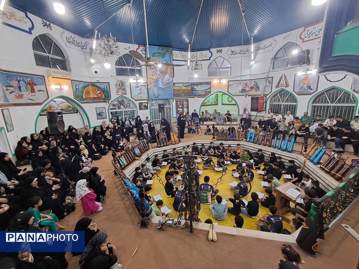 محفل انس با قرآن کریم در زورخانه باب‌الحوائج قائمشهر