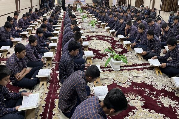 آیین افتتاحیه مسابقات قرآن، عترت و نماز در کرمان