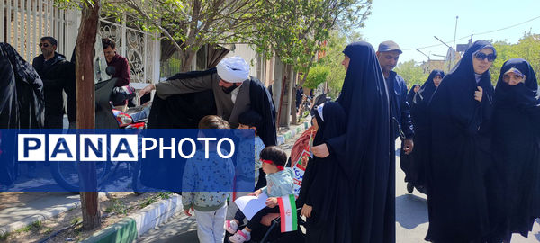 جلوه هایی از راهپیمایی روز جهانی قدس در قم
