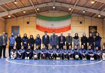 نباید در پاداش‌ها تبعیضی بین دختران و پسران ورزشکار وجود داشته باشد