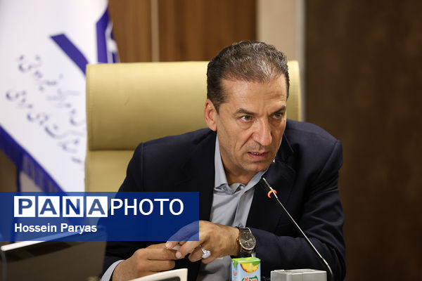 نشست صمیمی معاون تربیت بدنی و سلامت با ورزشکاران و کادر فنی تیم ملی والیبال دانش‌آموزی