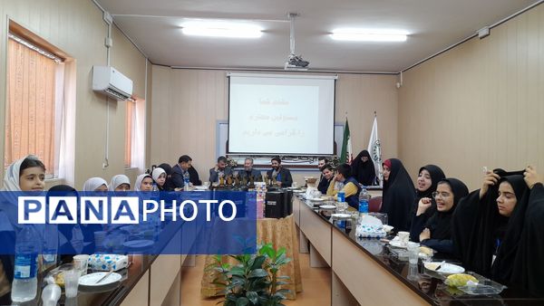 مراسم تجلیل از دانش‌آموزان برتر خبرنگار پانا