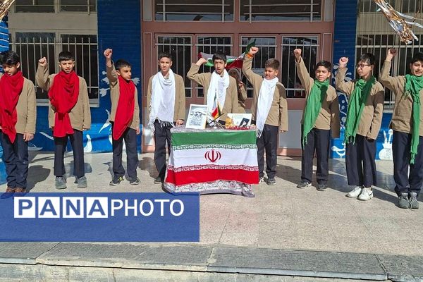 گرامیداشت دهه مبارک فجر در ناحیه دو شهرری