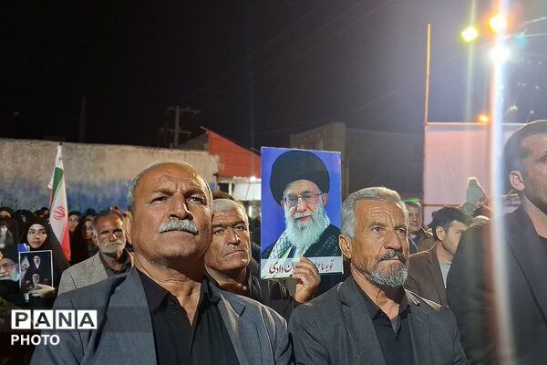 حضور شامگاهی مردم داغدار در پارکینگ شهرداری شهرستان باشت