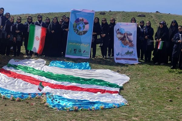 پاکسازی داوطلبانه محیط زیست توسط کارکنان مدارس طرح نو شهرستان پردیس