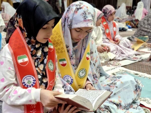 دختران، مهمانان عاشقانه اعتکاف