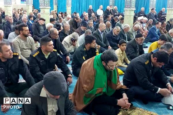 اقامه باشکوه نماز وحدت‌آفرین جمعه در فیروزکوه