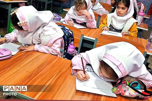 اجرای طرح واقعیت مجازی VR درس فارسی در دبستان ستایش