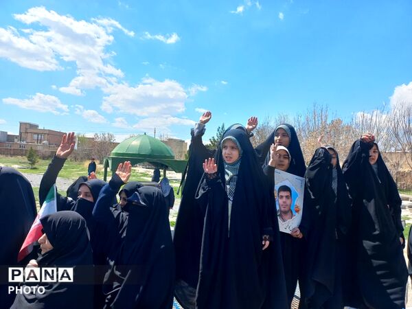 حضور شیرزنان دستجردی و نسل فردای ایران در راهپیمایی