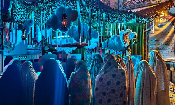 نسل نوجوان در اعتکاف؛ با اشک و اراده، پیام صبر حضرت زینب (س) را به گوش آسمان رساند