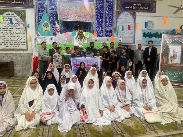 حضور جمعی از فرهنگیان مانه و سملقان در نماز عبادی سیاسی جمعه