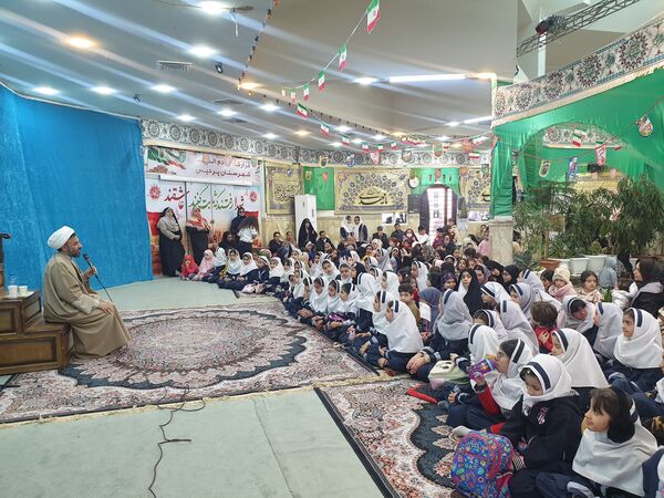جشن نیمه شعبان در زیارتگاه نور الشهدا پردیس